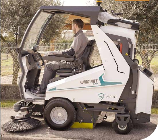 Afbeeldingen van VEEG-/ZUIGMACHINE WIND ANT